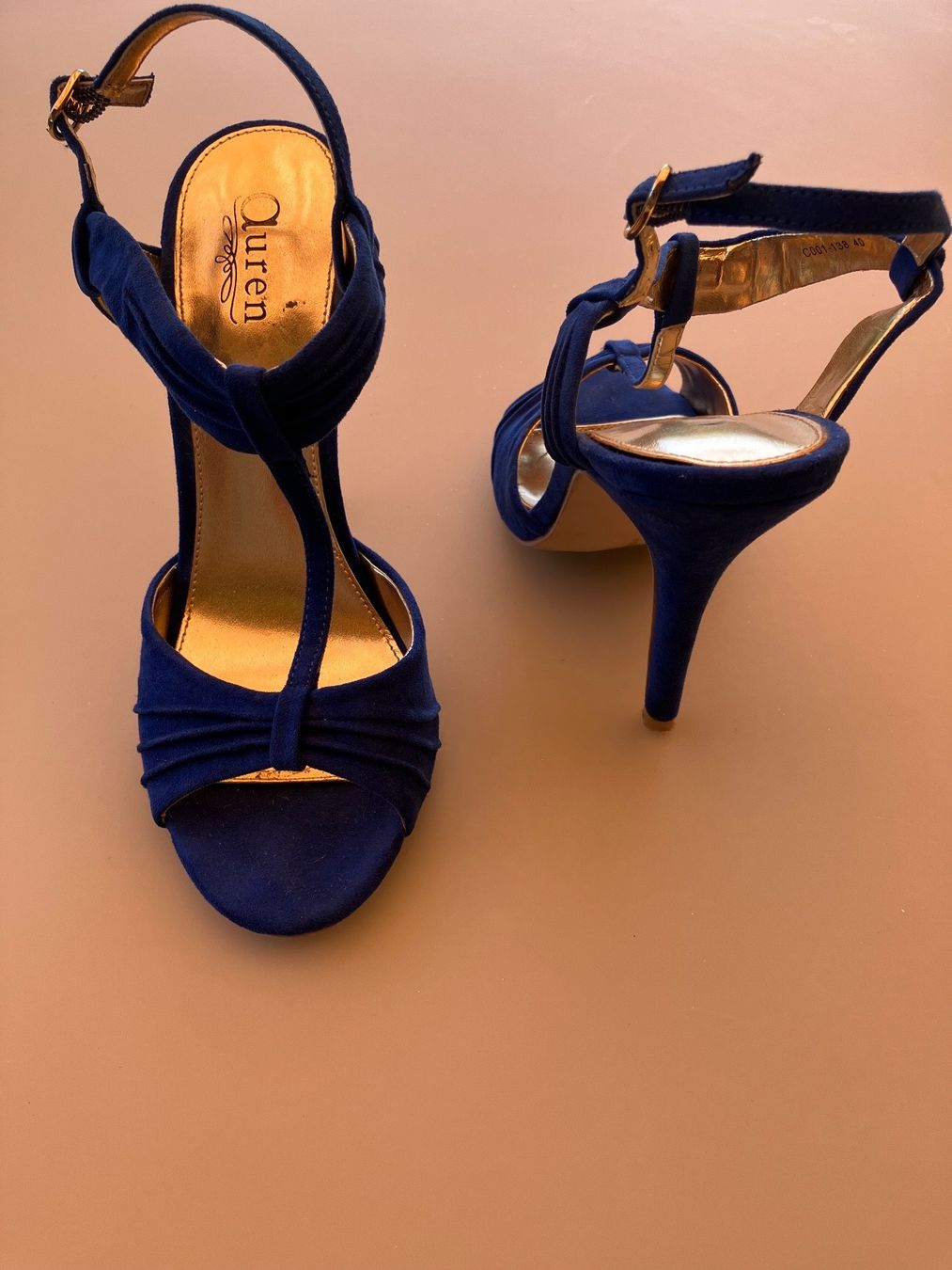 Chaussures femmes: Escarpins bleus élégants, taille 39 👠✨ – D'occasion à Chavannes-des-Bois par mai_pfq6 2