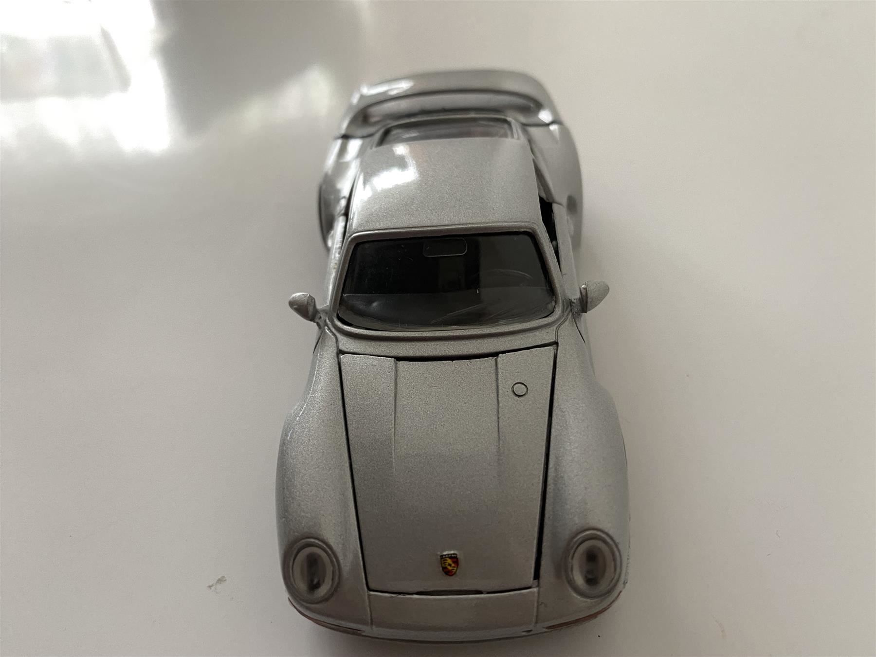 Porsche Modellini d'auto: Porsche 959 1-43 silber NZG BRD OVP – Nuovo e nell'imballaggio originale da Stäfa venduto da elcondor245 3