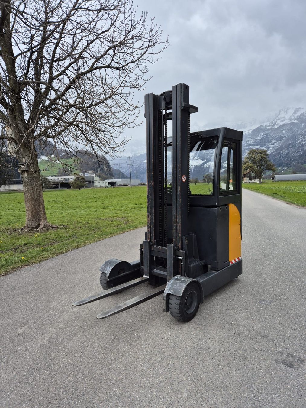 Still Carrelli elevatori e a forche: Still FM-SE16 Schubmaststapler – Usato da Flums venduto da BartholetFlumsAG 2
