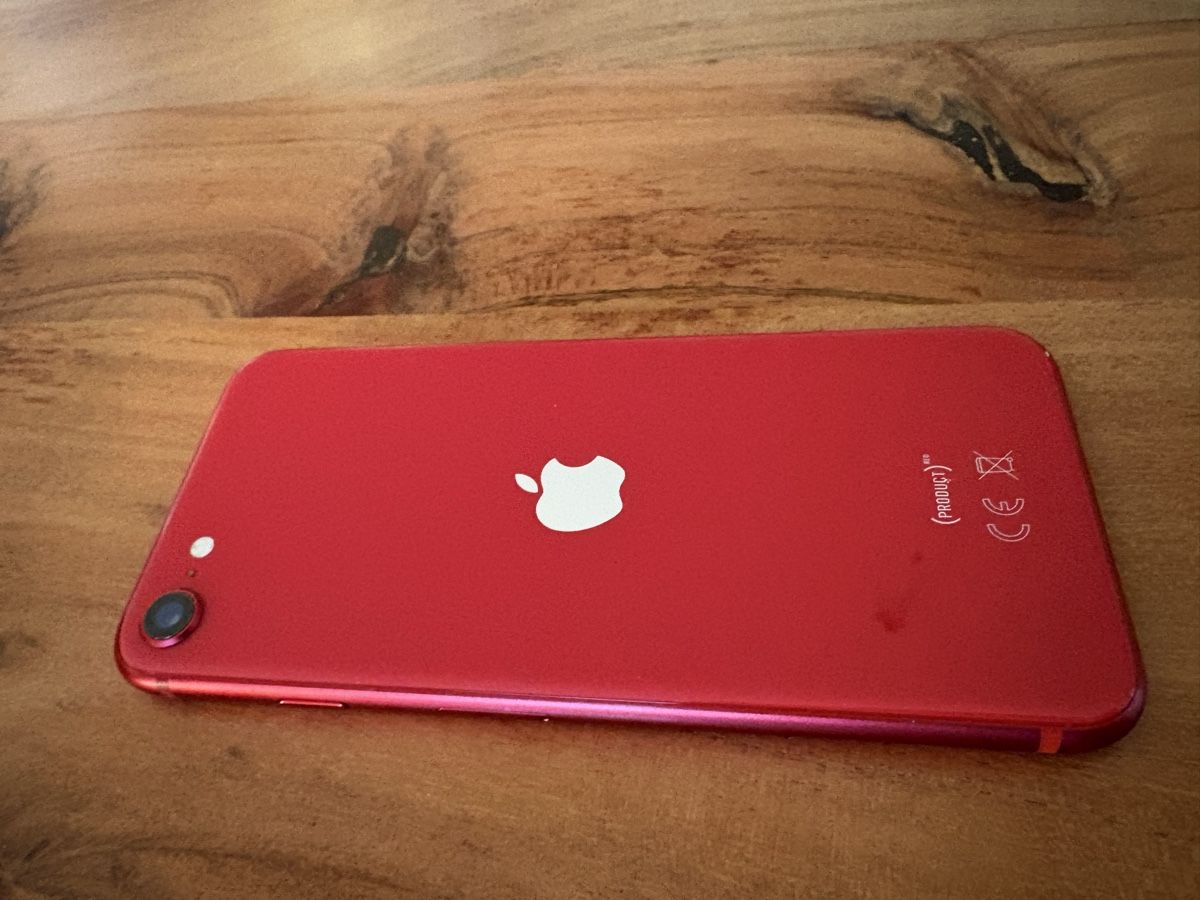 Apple Handys / Smartphones: iPhone SE 2020 Rot – Gebraucht aus Zürich von meiep 2