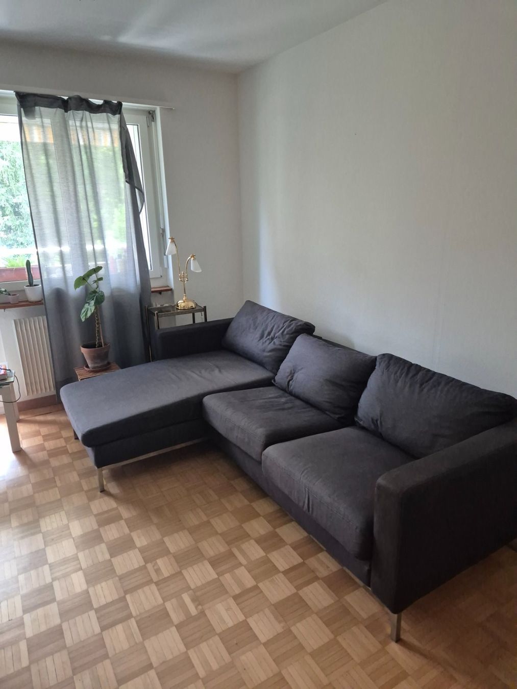 Ikea Divani: Graues Sofa – Usato da Zürich venduto da MasterSimba