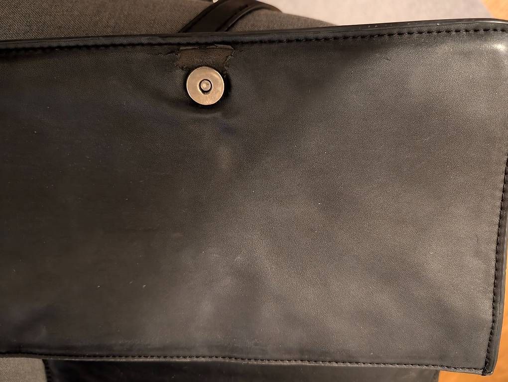 Zara Borse da donna: Echtleder Tasche mit Krokoprägung – Usato da Dübendorf venduto da gar_5yv6 2