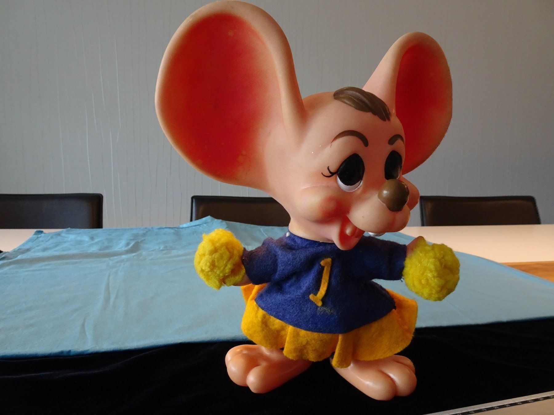 Disney Statuette: Mickey Mouse Figur von 1970 – Usato da Vitznau venduto da Mina60 2