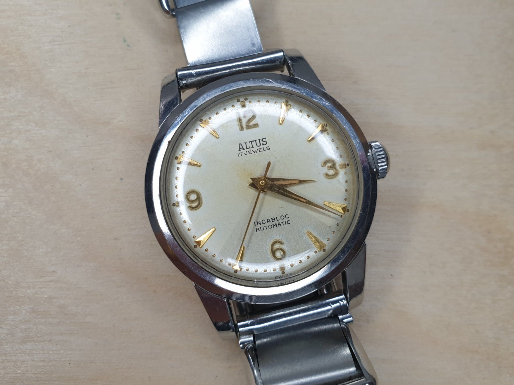 Uhren: Altus 32mm – Gebraucht aus Posieux von Csardas.