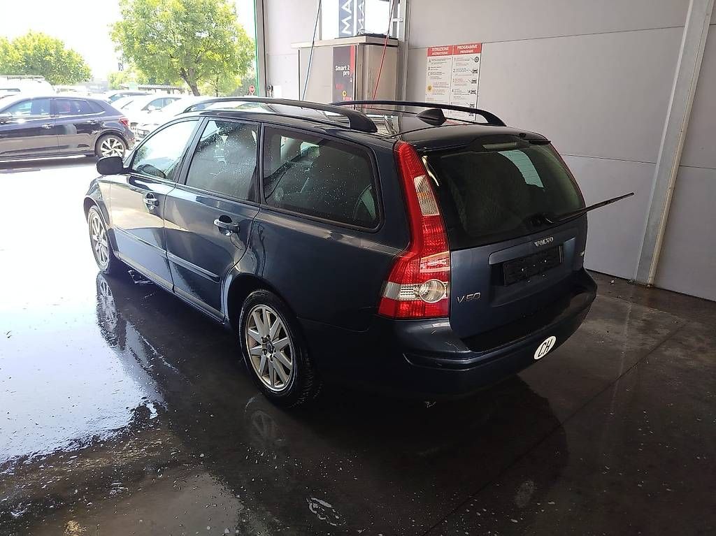 Autos: VOLVO V50 AUTOMATICA COLLAUDATA Viaggia Bene – D'occasion à Muralto par Mariolino3 4