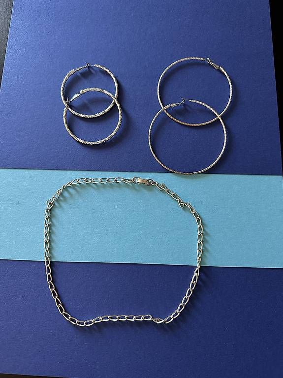 Colliers: Ohrring-Set mit Kette, silberfarben – D'occasion à Worb par Sab.ha