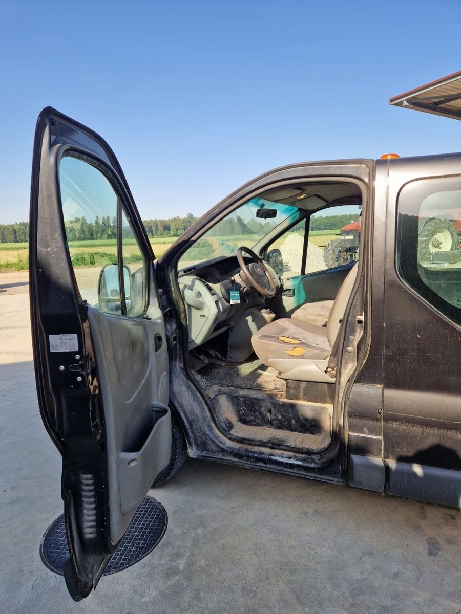 Opel Automobili: Opel Vivaro – Usato da Zauggenried venduto da vwdomi88 7