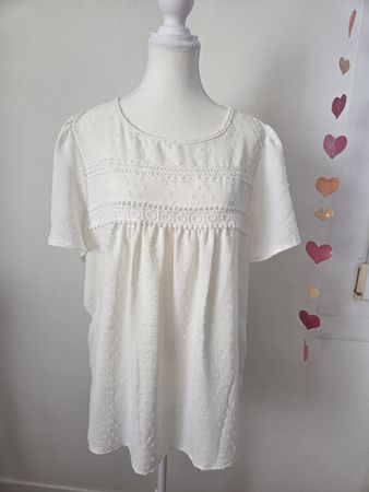 Sommerliche Bluse in Weiss mit Lochstickerei, Grösse XL