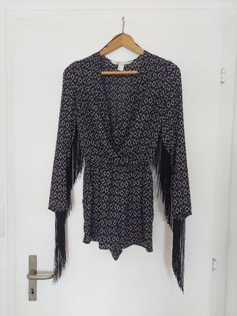 H&M Coachella Playsuit, Gr. 34, Sommer-Look mit Fransen