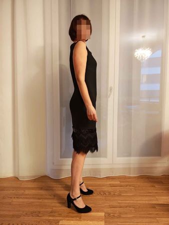 Ein elegantes festliches Kleid von Designer Vera Mont Gatsby