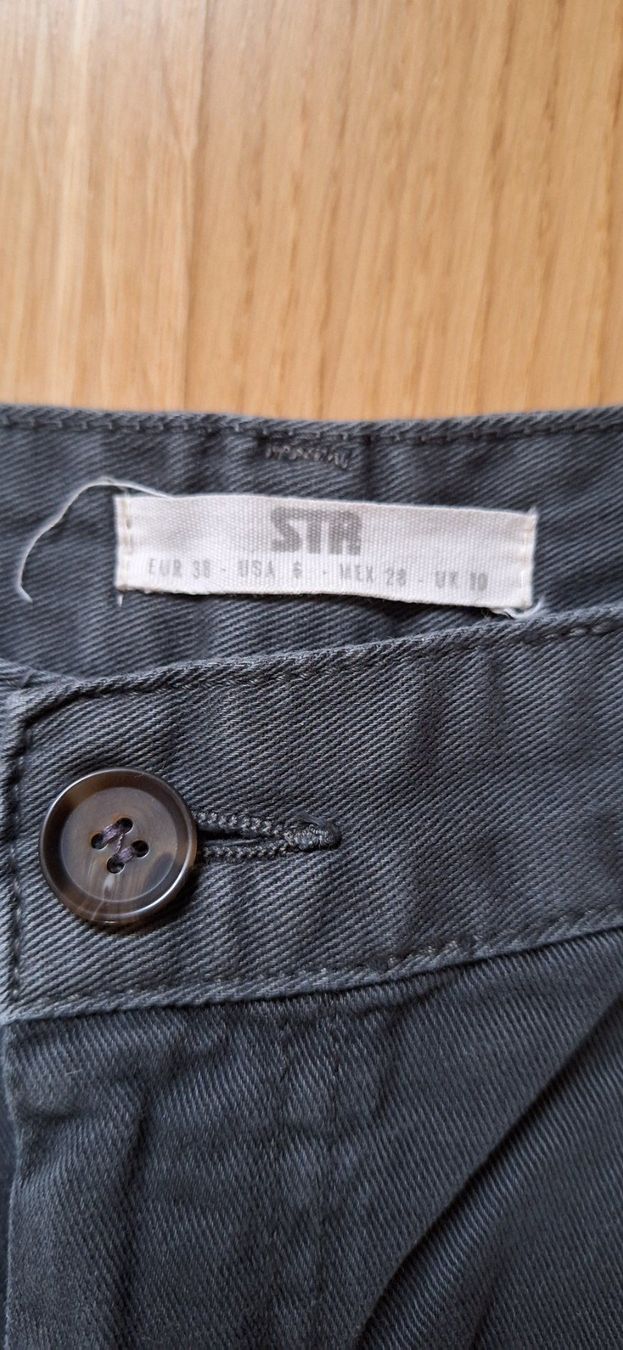 Stradivarius Pantaloni: Stradivarius, pantalon cargo, gris – Nuovo (secondo la descrizione) da Lussery-Villars venduto da pousinete02 2