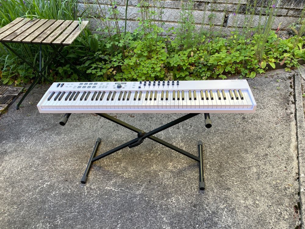 Arturia Keylab Essential 88Key MIDI Keyboard Controller Kaufen auf