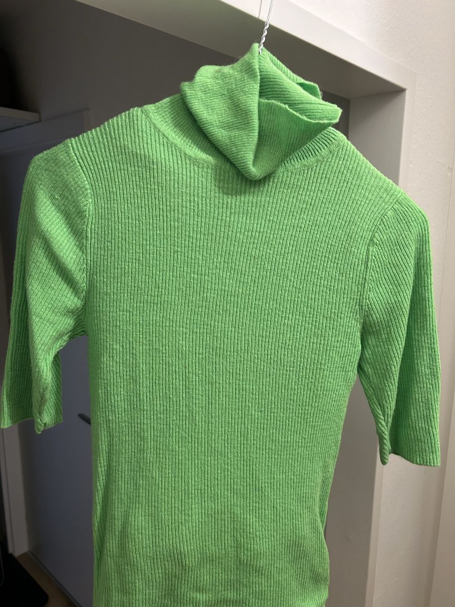 Zara Tops: Lime Green Ribbed Knit Turtleneck Top – Neu (gemäss Beschreibung) aus Zürich von sel_tvq7