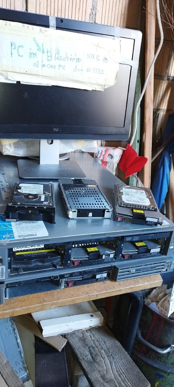 Hewlett Packard PC: pc   ho.tower windows xp mit 1,44 floppy – Usato da wila venduto da audi48