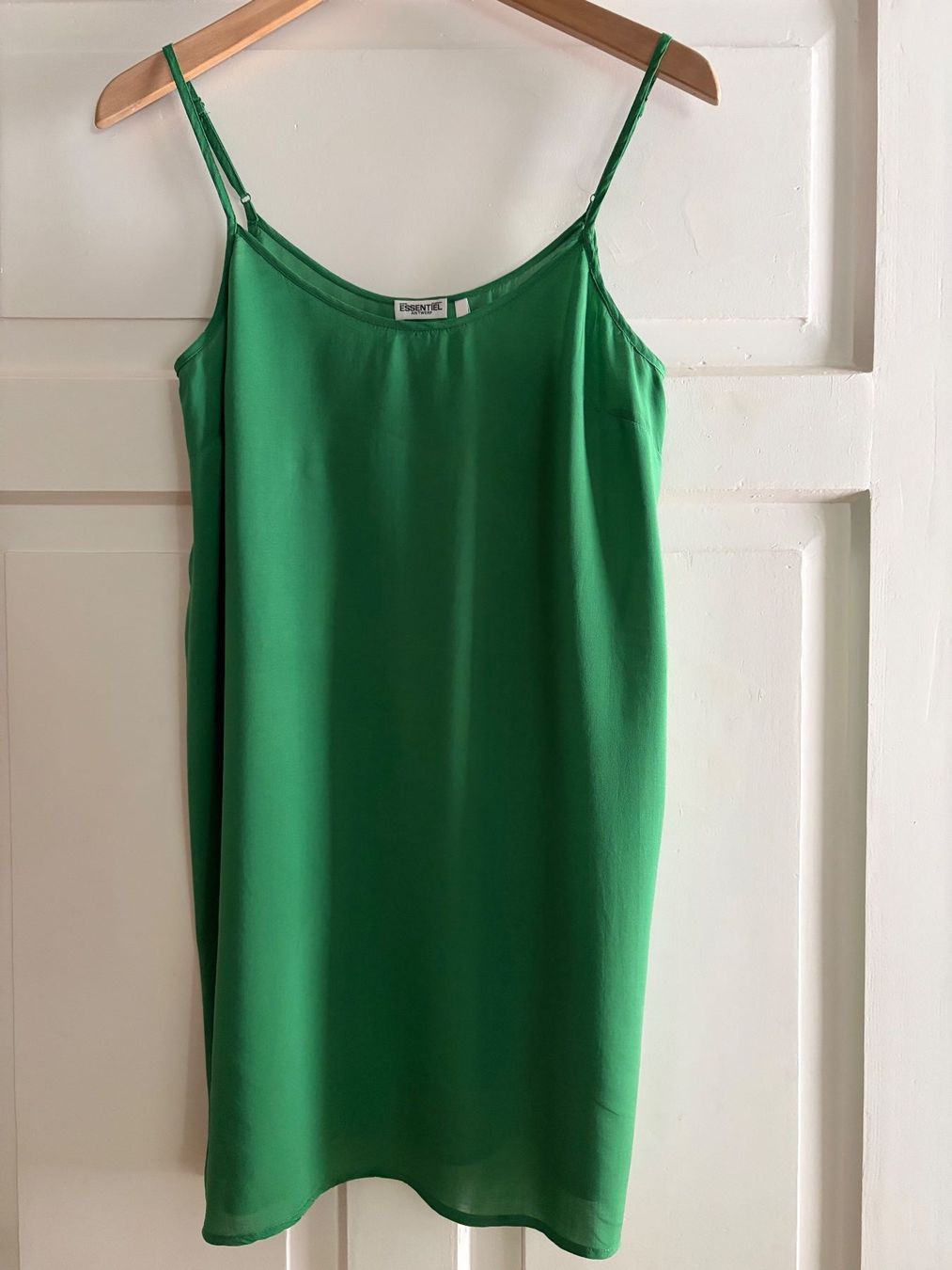 Essentiel Antwerp Tops: ESSENTIEL ANTWERP Träger Top – D'occasion à St.Gallen par Boergie