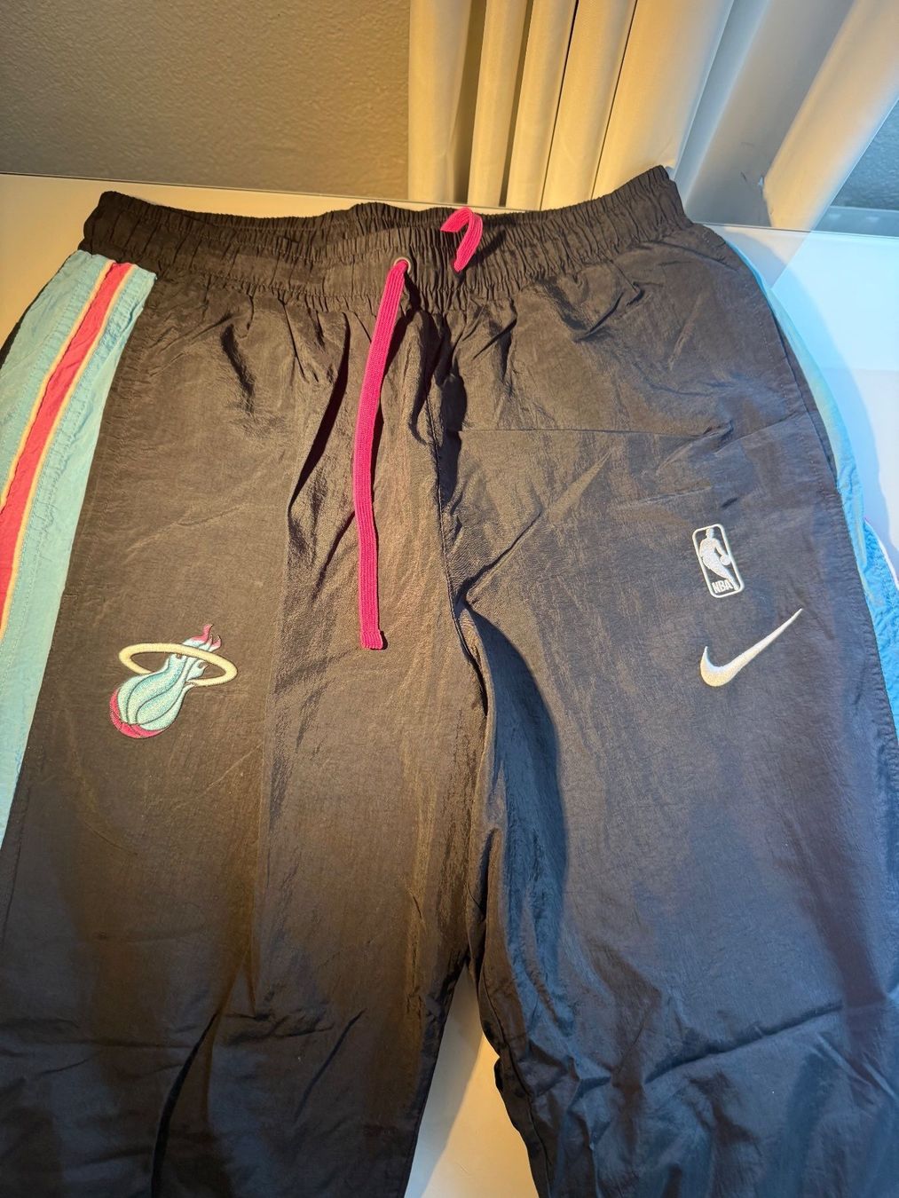 Nike Lotti di vestiti: Miami Heat tracksuit – Usato da Freienbach venduto da casciatoalessandro 8