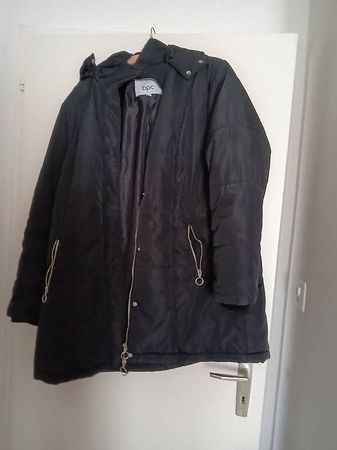 Veste longue noire avec capuchon