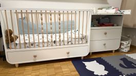 Babyzimmer-Set Babybett und Wickeltisch