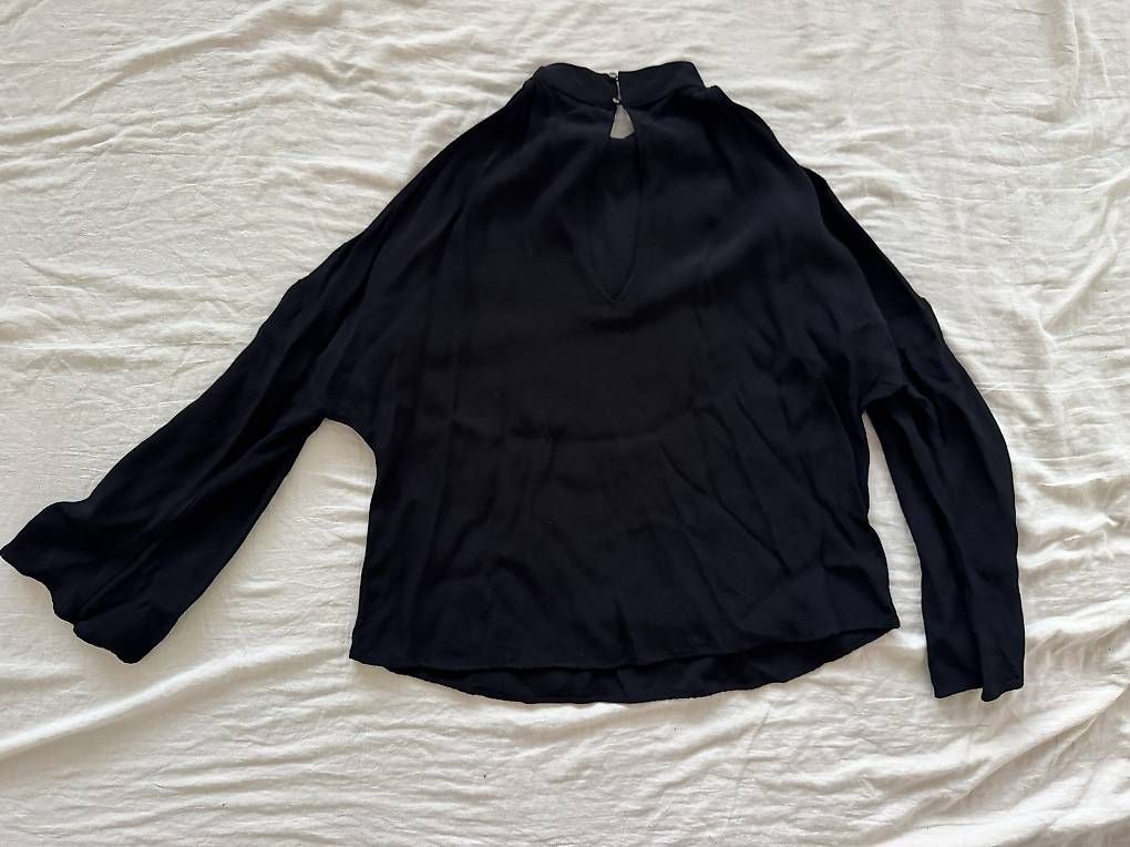 Canottiere & Pantaloni: Maglia a maniche lunghe  – Usato da Vacallo venduto da zoe_227m 1