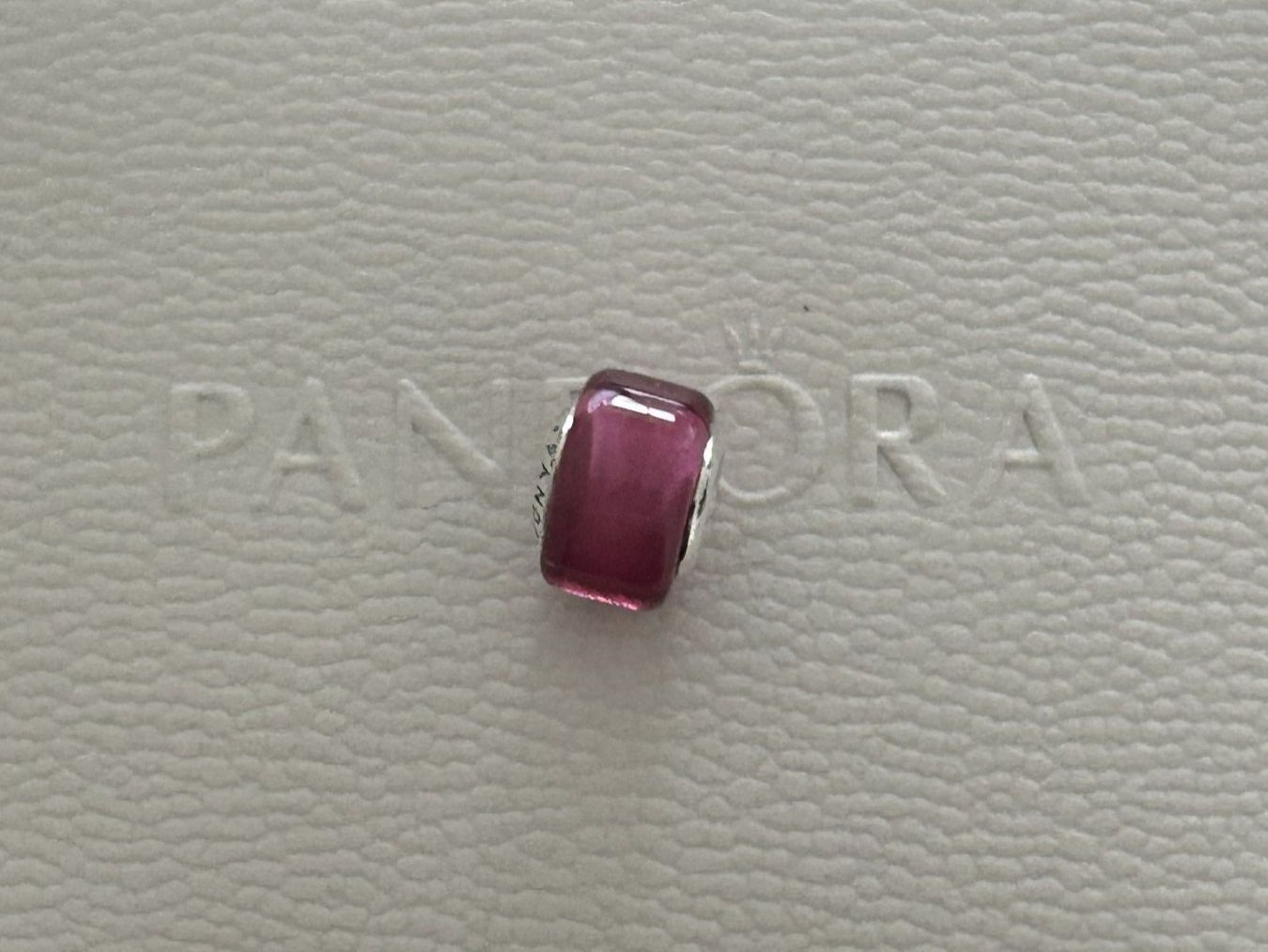Pandora Ciondoli: Original Pandora Rosafarbenes Murano-Glas Mini-Charm – Nuovo (secondo la descrizione) da Rheinfelden venduto da Boutique_Luxe