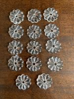 Lot de 14 rosettes en verre ancien 