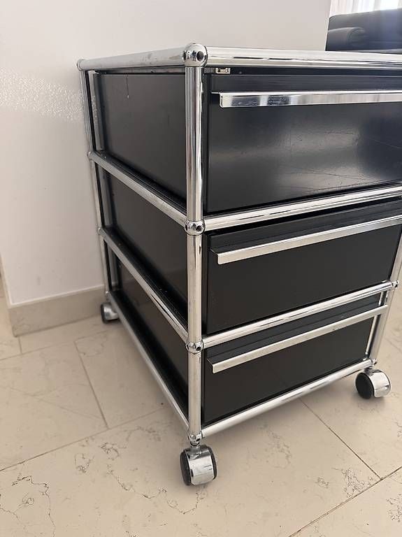 USM Banconi: USM Rollcontainer Bürocontainer – Usato da Locarno venduto da Valermait02 2