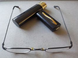 Lesebrille +1, mit Etui (11)