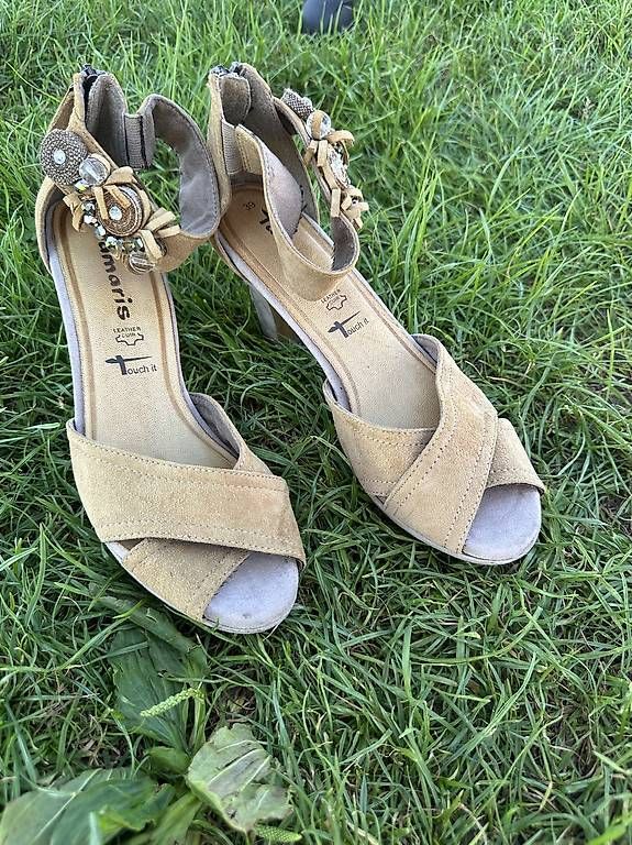 Scarpe da donna: Damen Leder Schuhe Gr. 39 / Tamaris – Usato da Neukirch / Egnach venduto da ros_vht6