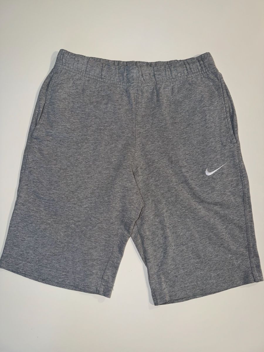 Nike Hosen: Short Nike S – Gebraucht aus Cologny von PEACEANDLOVE