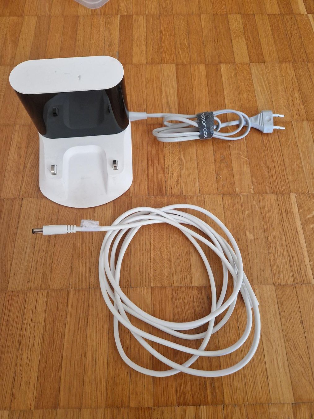 Roborock Aspirapolveri & Accessori: Roborock S5 Max mit umfangreichen Ersatzteilpaket – Usato da Luzern venduto da TamaraMoser 1