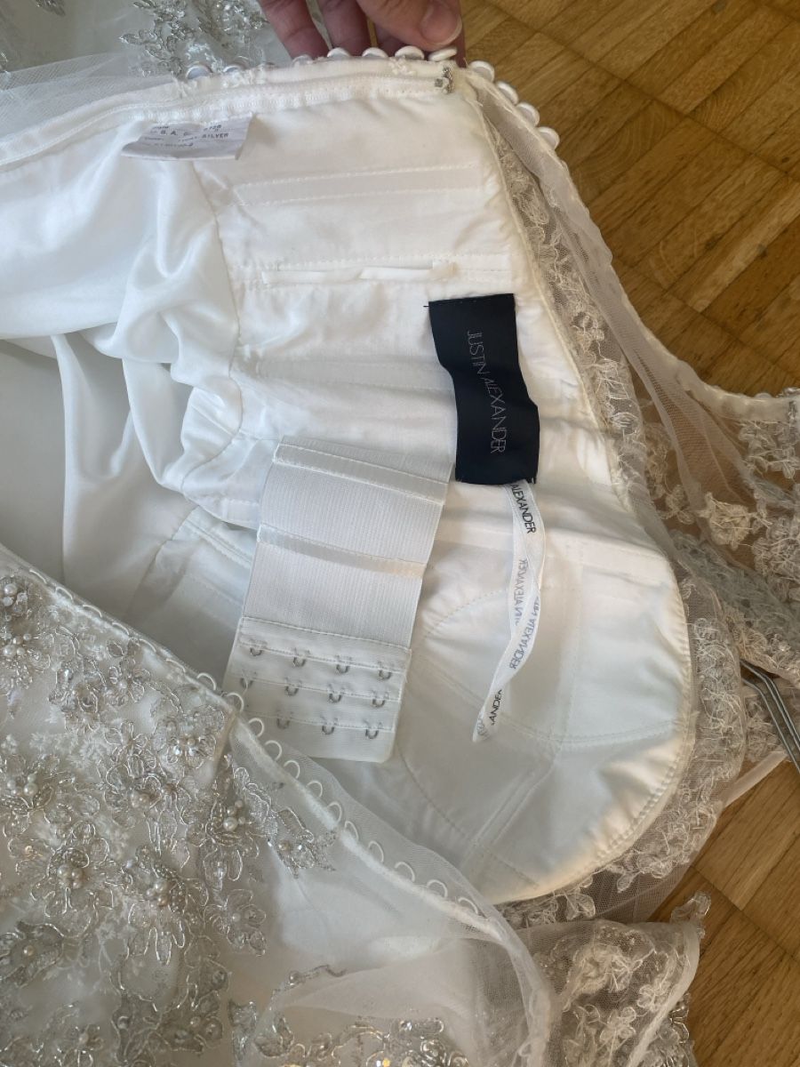Vestiti: Traumhaftes Brautkleid mit Perlen Gr. 36 – Usato da Wittenbach venduto da Kalt_K90 5