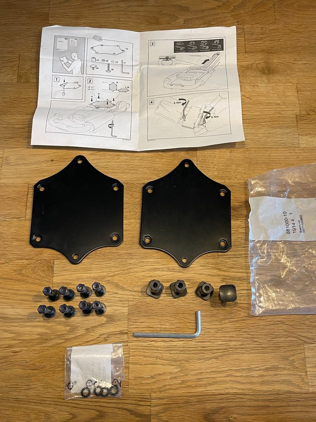Thule Portapacchi: Thule T-track adapter 881 – Usato da Walchwil venduto da HabibiMo