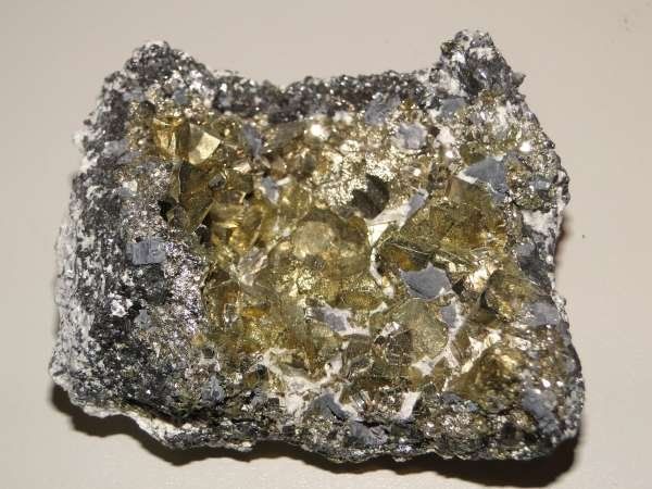 Minerali & Pietre curative: Chalkopyrit mit Galena – Usato da Schinznach Bad venduto da Demerald 6