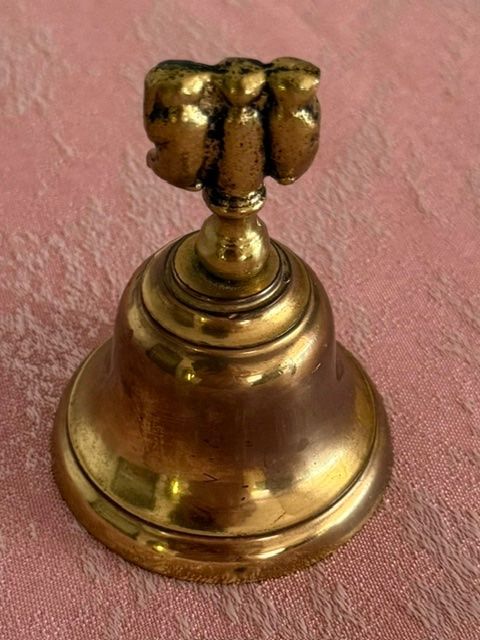 Campanacci mucche: Tisch-Glocke mit Bleipendel aus Messing – Usato da Lostorf venduto da Nick1258 2