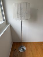 Stehlampe