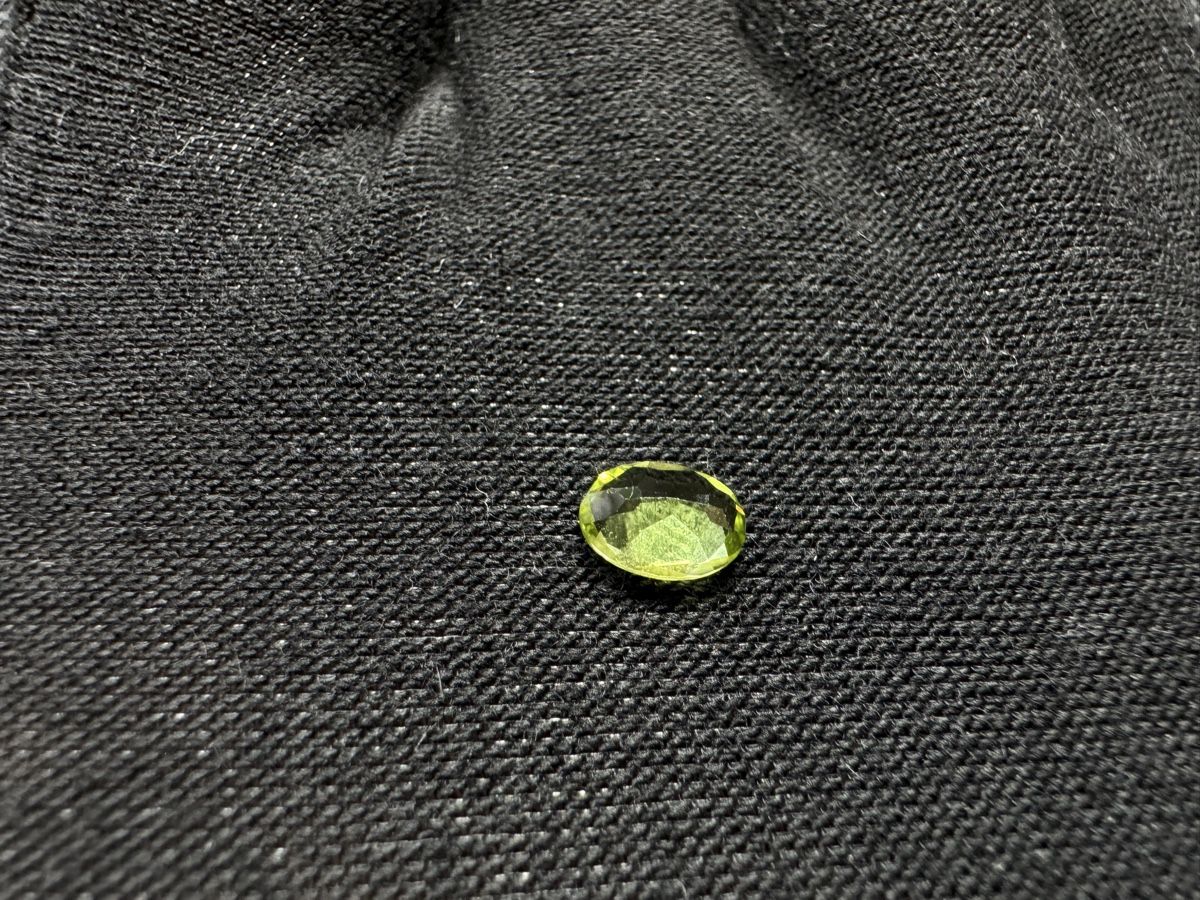 Pietre preziose: Peridot, facettiert, 0.85ct, 5 x 7 mm – Nuovo e nell'imballaggio originale da Wängi venduto da Horus_Stone 3