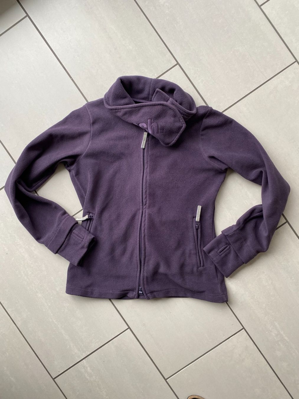 Bench Giacche: Faserpelzjacke Bench – Usato da Kestenholz venduto da Cdk10