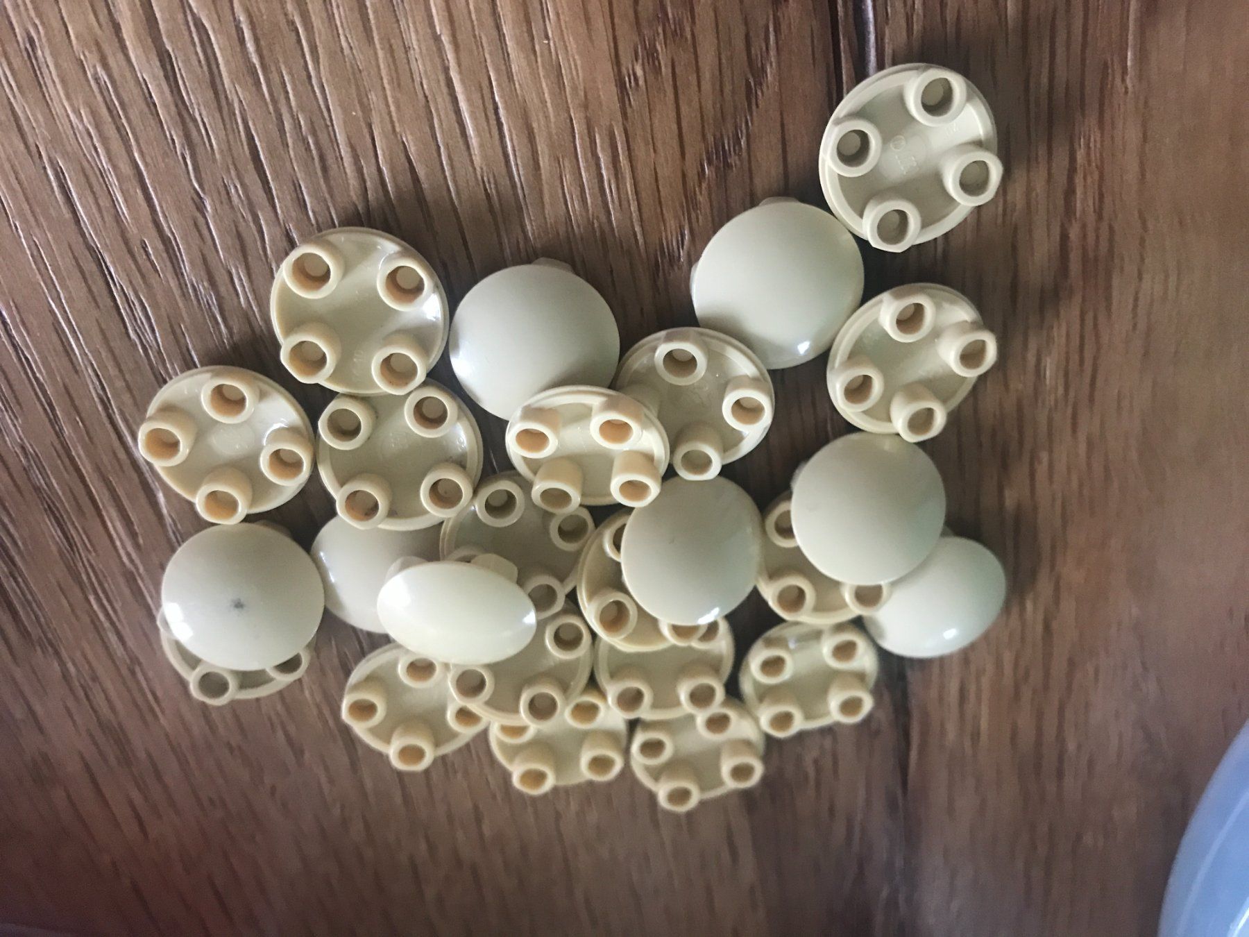 Lego Giocattoli: Lego 25x Rundstein 2x2 "Knopf" (2654) – Usato da Müntschemier venduto da Svonae