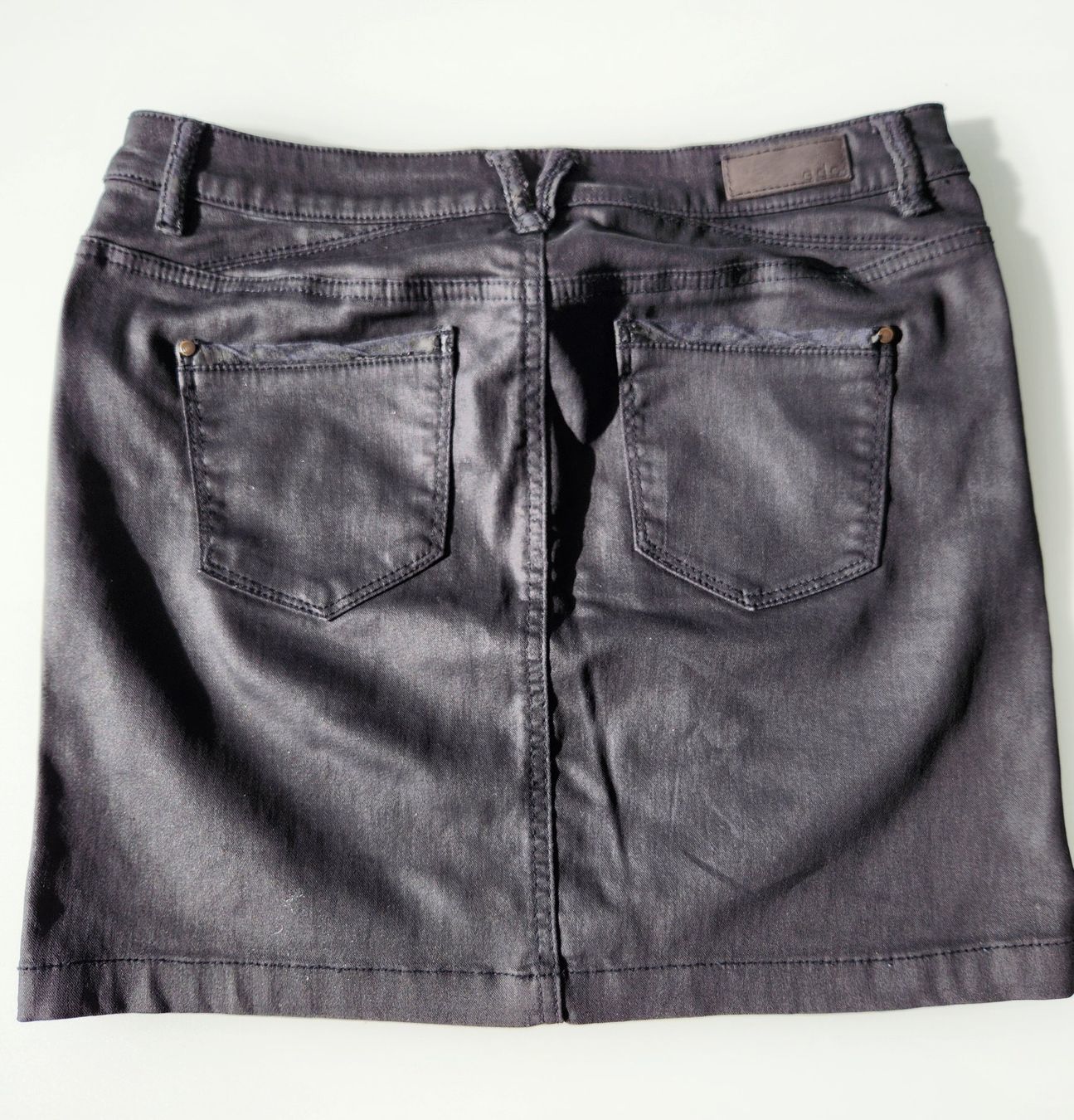 Gonne: Jupe viscose noir taille 34 marque EDC – Usato da Neuchâtel venduto da Virg30 1