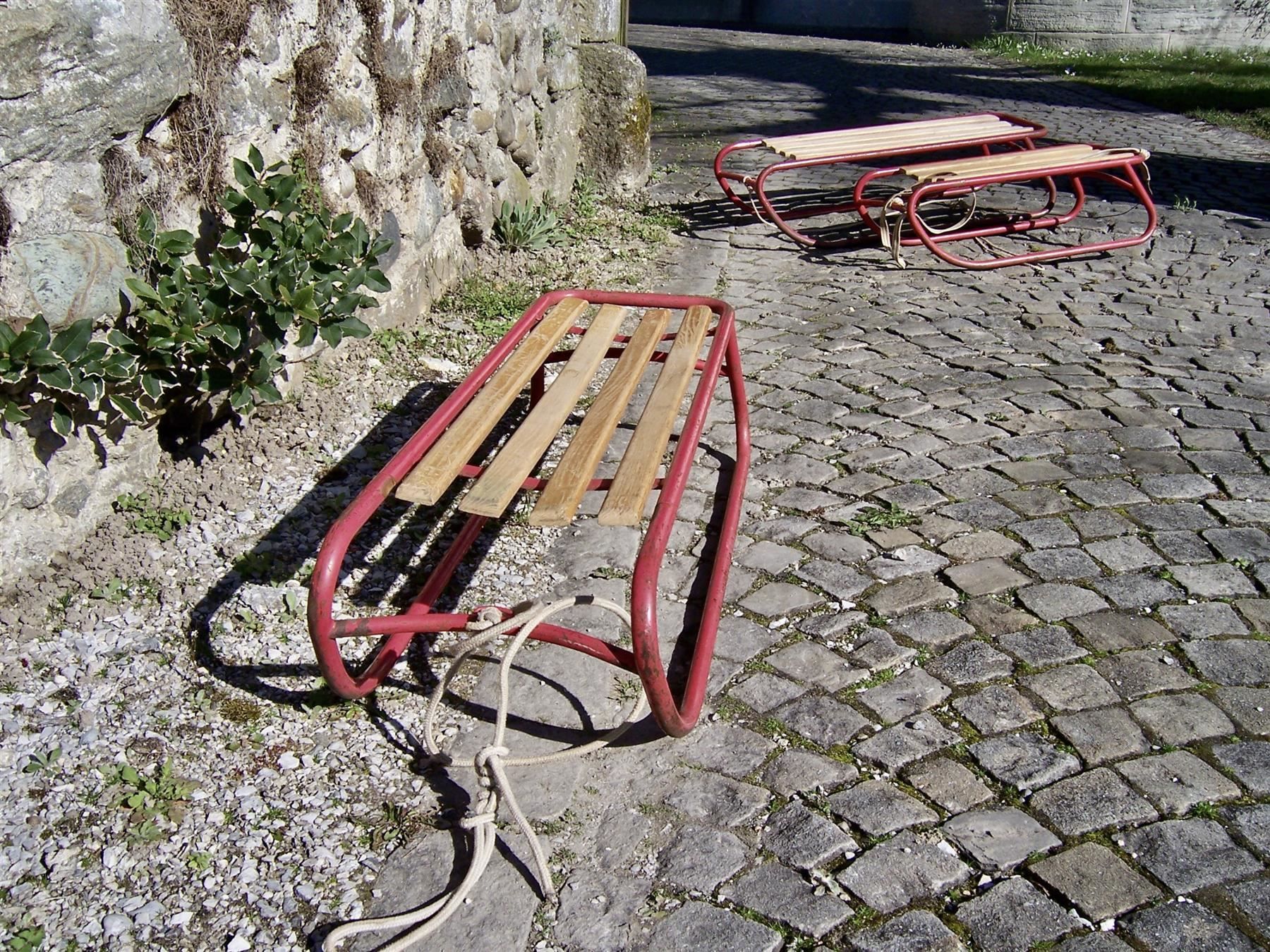 Schlitteln: Vintage Schlitten Stahlrohrschlitten SKS – Gebraucht aus Kerzers von wisaundso 1