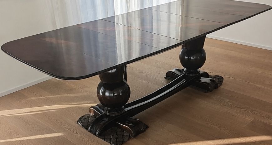 Tables: Vintage Dining Table Dark Wood used condition – D'occasion à Immensee par Gitter
