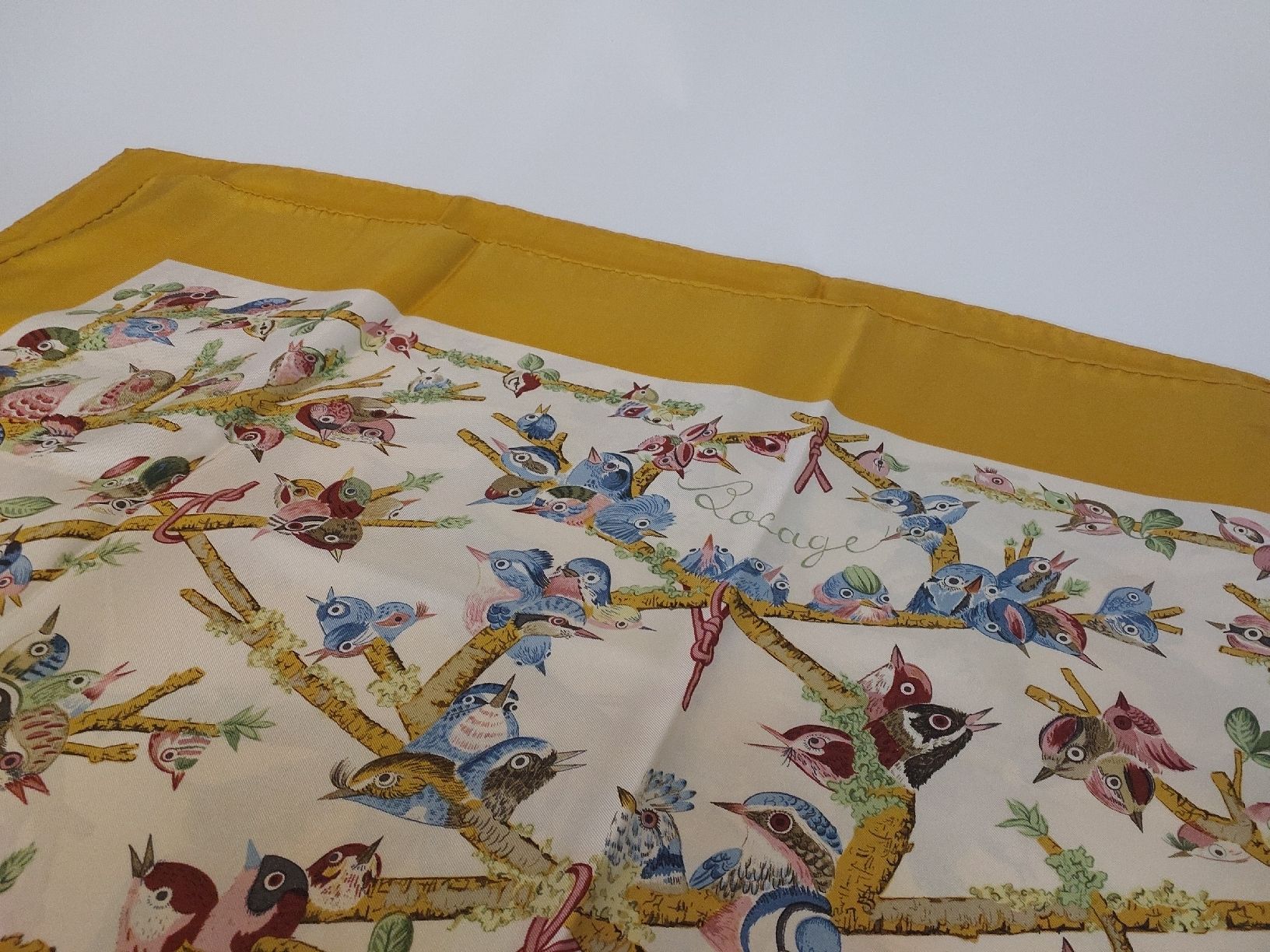Hermès Foulard & Sciarpe: Hermès Paris Vintage Seidenschal – Usato da Luzern venduto da CAZS_Luzern 3