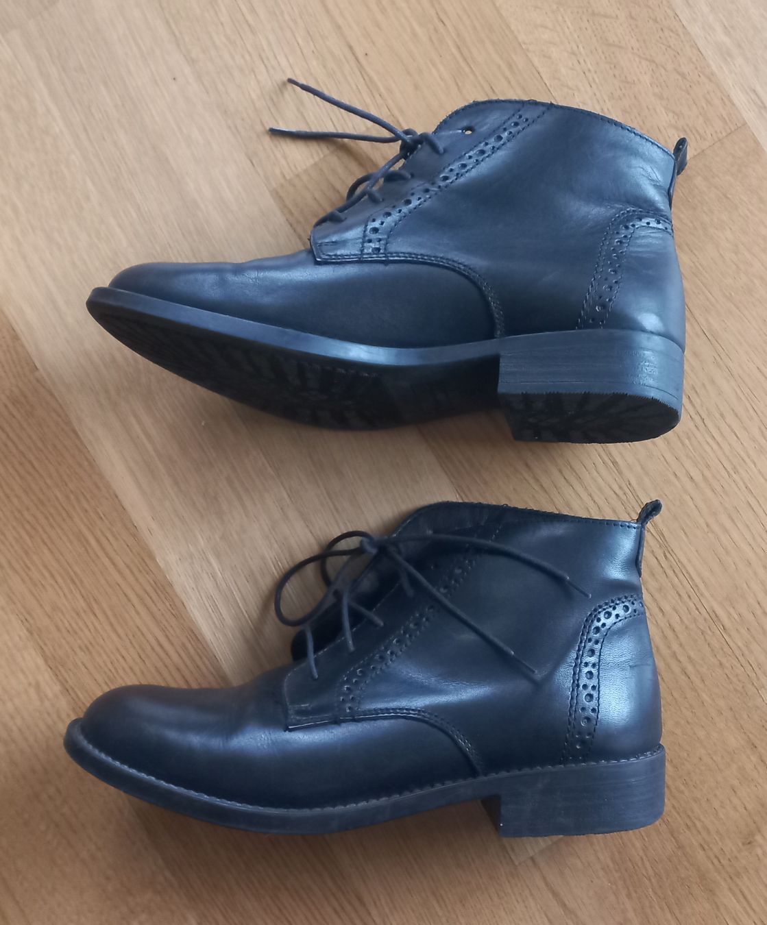 Tamaris Scarpe da donna: Tamaris Stiefeletten / bottines / ankle boots – Usato da Zürich venduto da vgr_sb8k 2