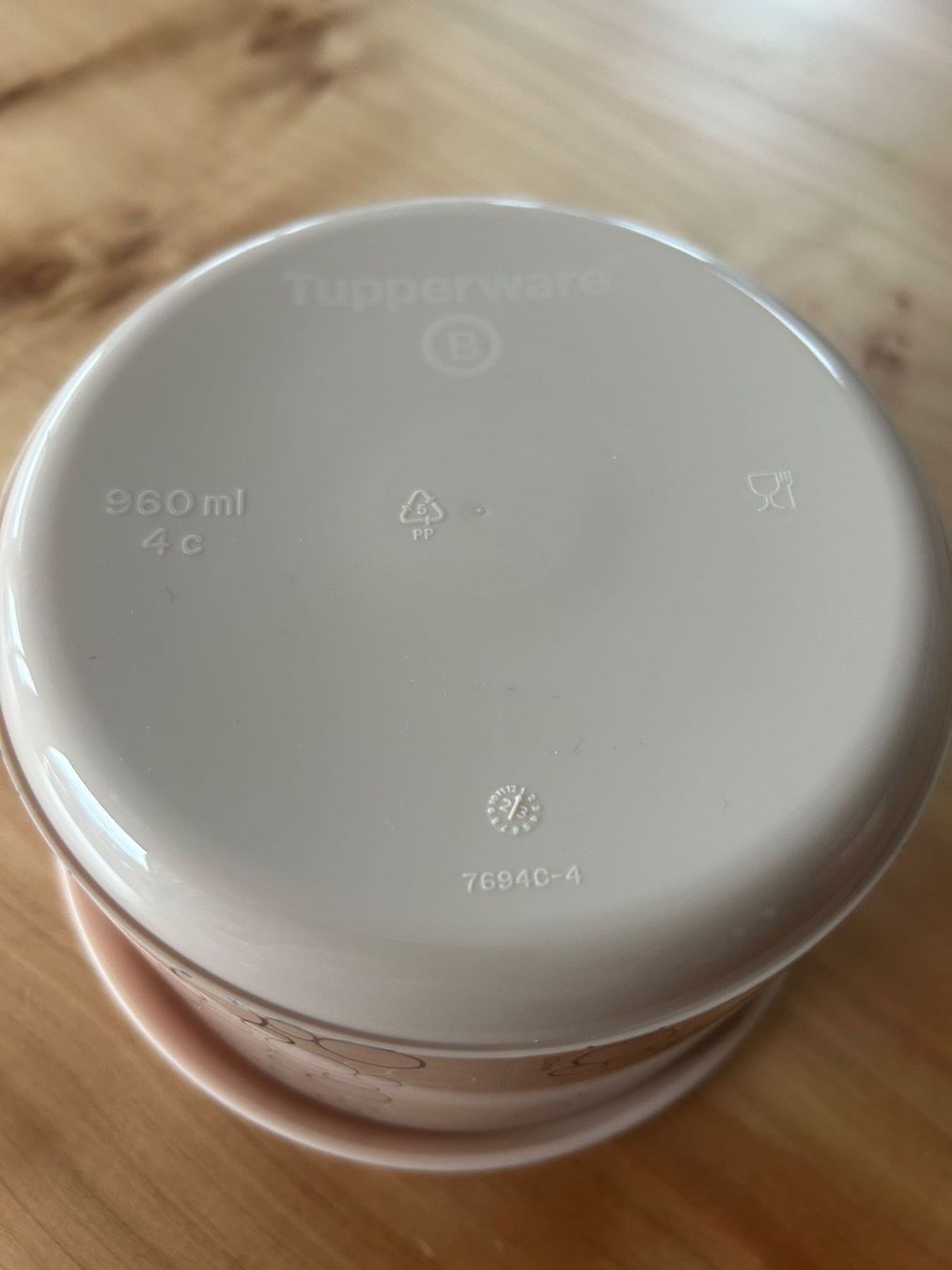 Tupperware Behälter & Ähnliches: Tupperware Dose Super Top  960 ml beige  Mickey Mouse  NEU – Neu (gemäss Beschreibung) aus Kaltbrunn von lagone1 1