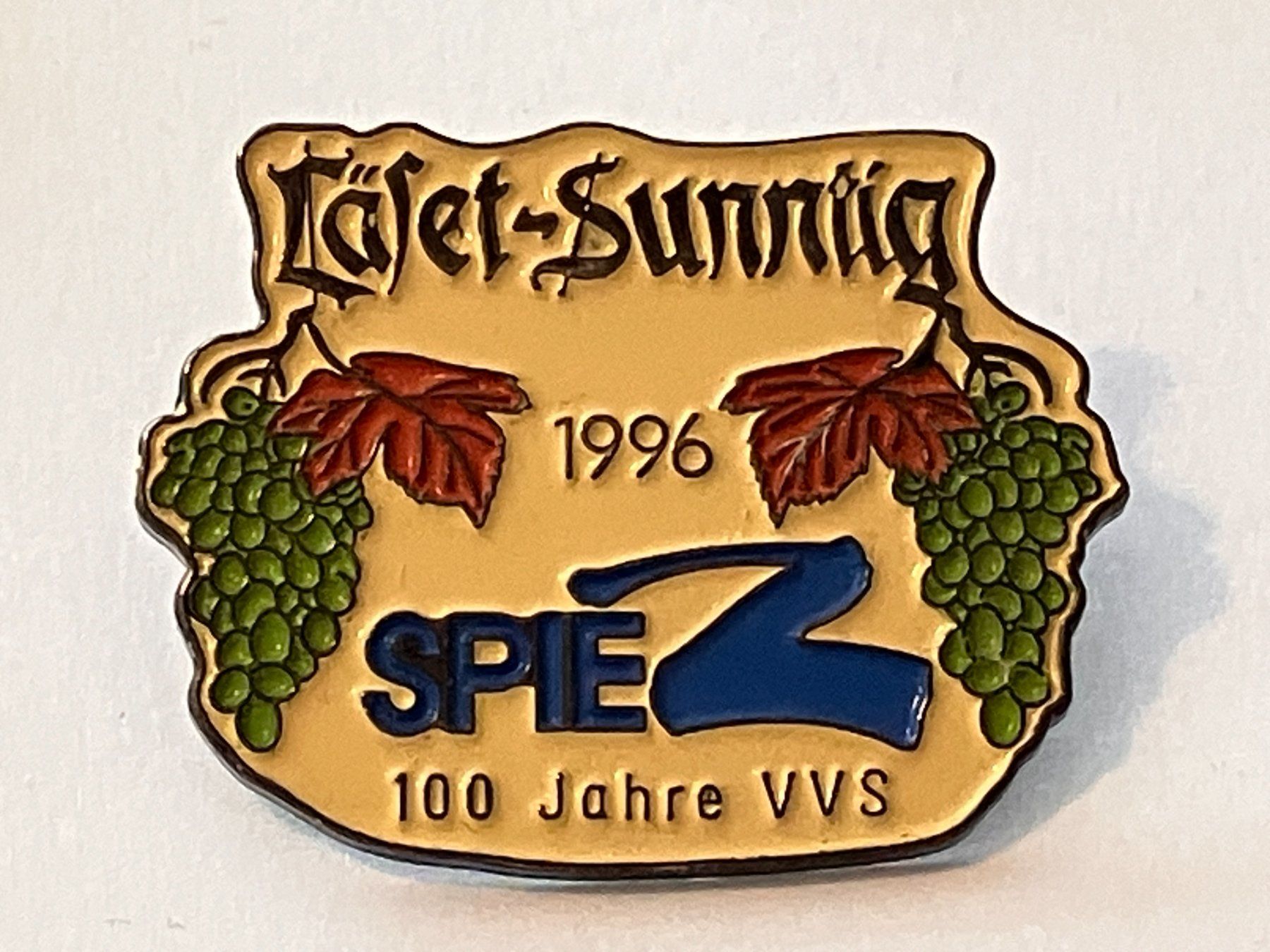 Placchette & Badge: 1 Pin Läset Sunntig Spiez 1996 – Usato da Basel venduto da djwwpp