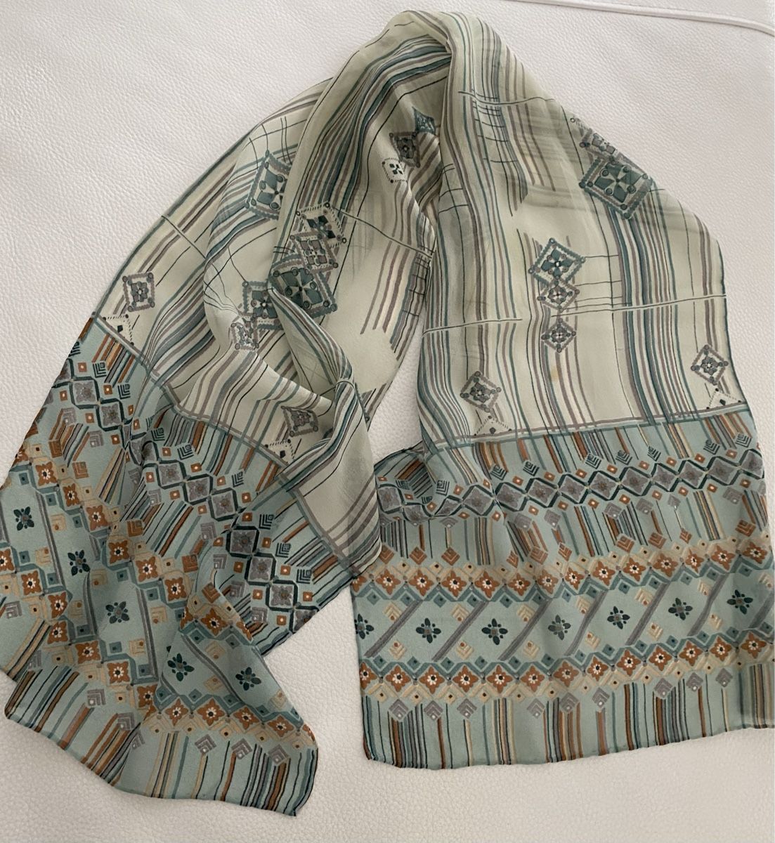 Foulard & Sciarpe: Seiden Schal 🌸 – Usato da Opfikon venduto da Luis144 7