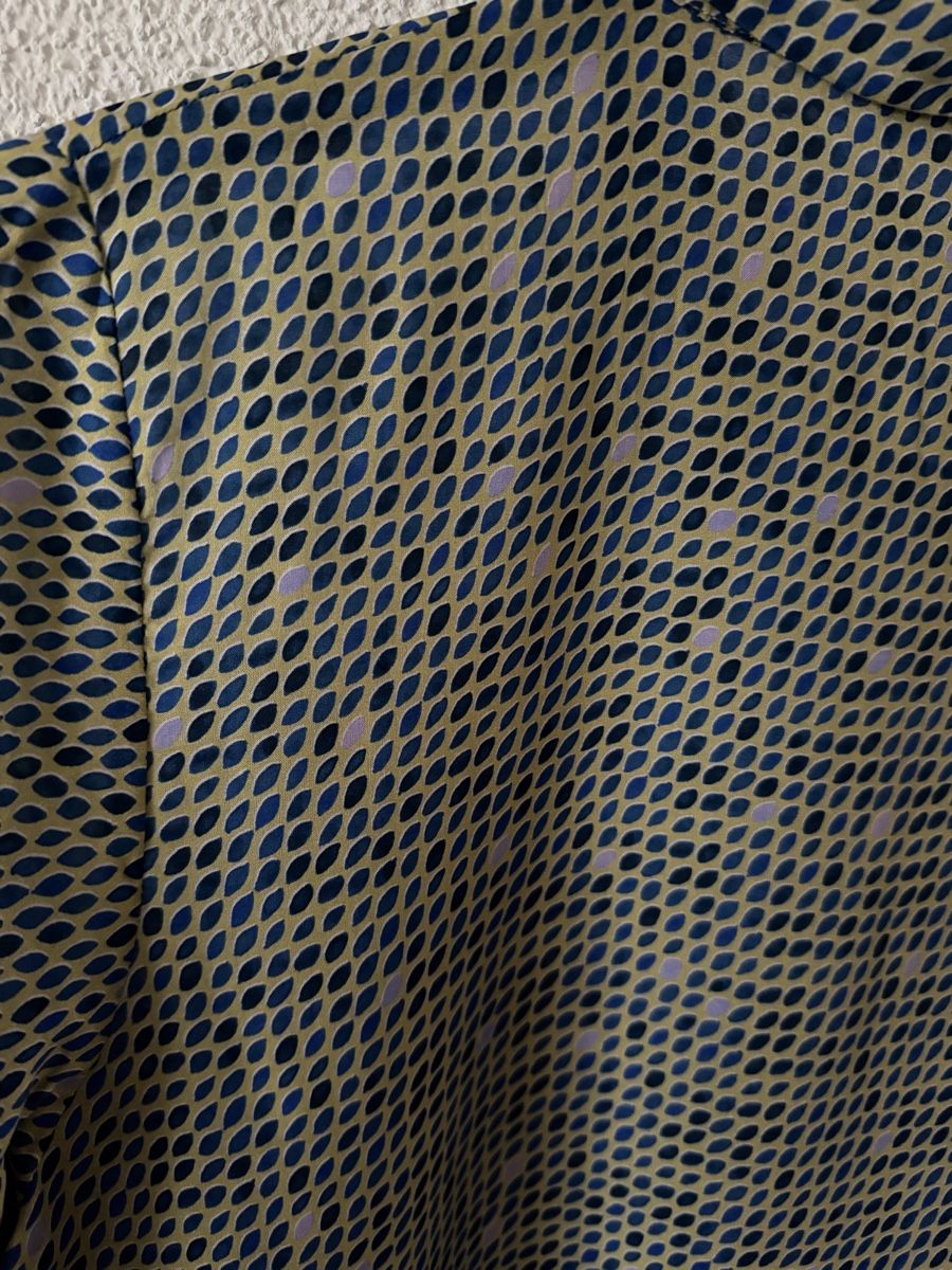 Nile Blusen: Neu Nile Bluse M – Neu und originalverpackt aus Gerlafingen von Uragano 2
