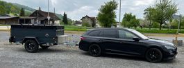 Offroad-Abenteuer mit autarkem Zeltanhänger vollausgestattet