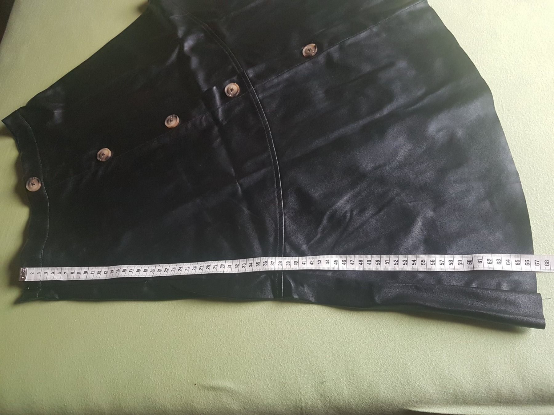 Shein Gonne: Jupe noire imitation cuir taille S marque Shein – Usato da Villiers venduto da san_jn5w 9