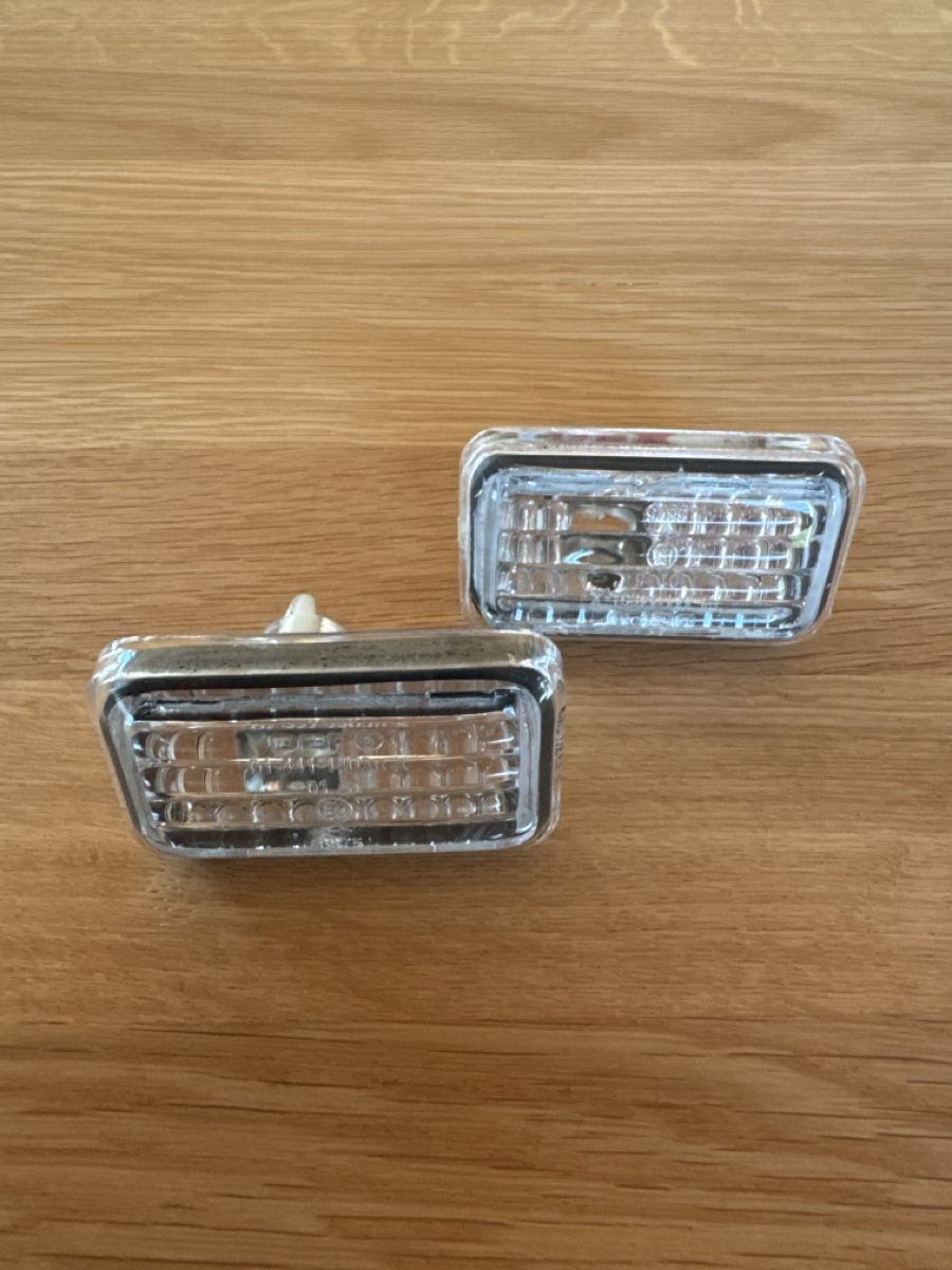 Tutti pezzi di ricambio auto: Porsche 964 Blinker L+R klar  – Usato da Kienberg venduto da AnWe20